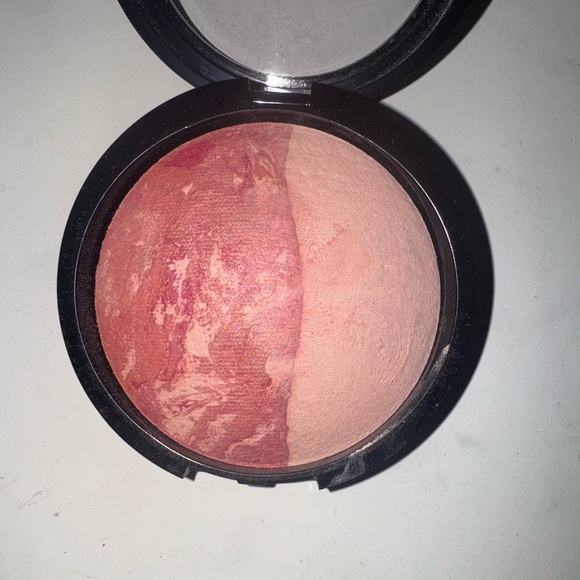 🛍️ Laura Geller Baked Blush-N-Highlight Duo - Soft Pink - Picture 7 of 7